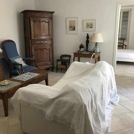 Дом отдыха Le Relais De La Sicarde *